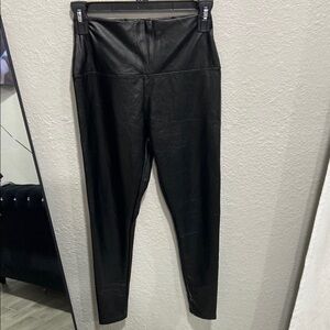 Hot Kiss Black Leggings